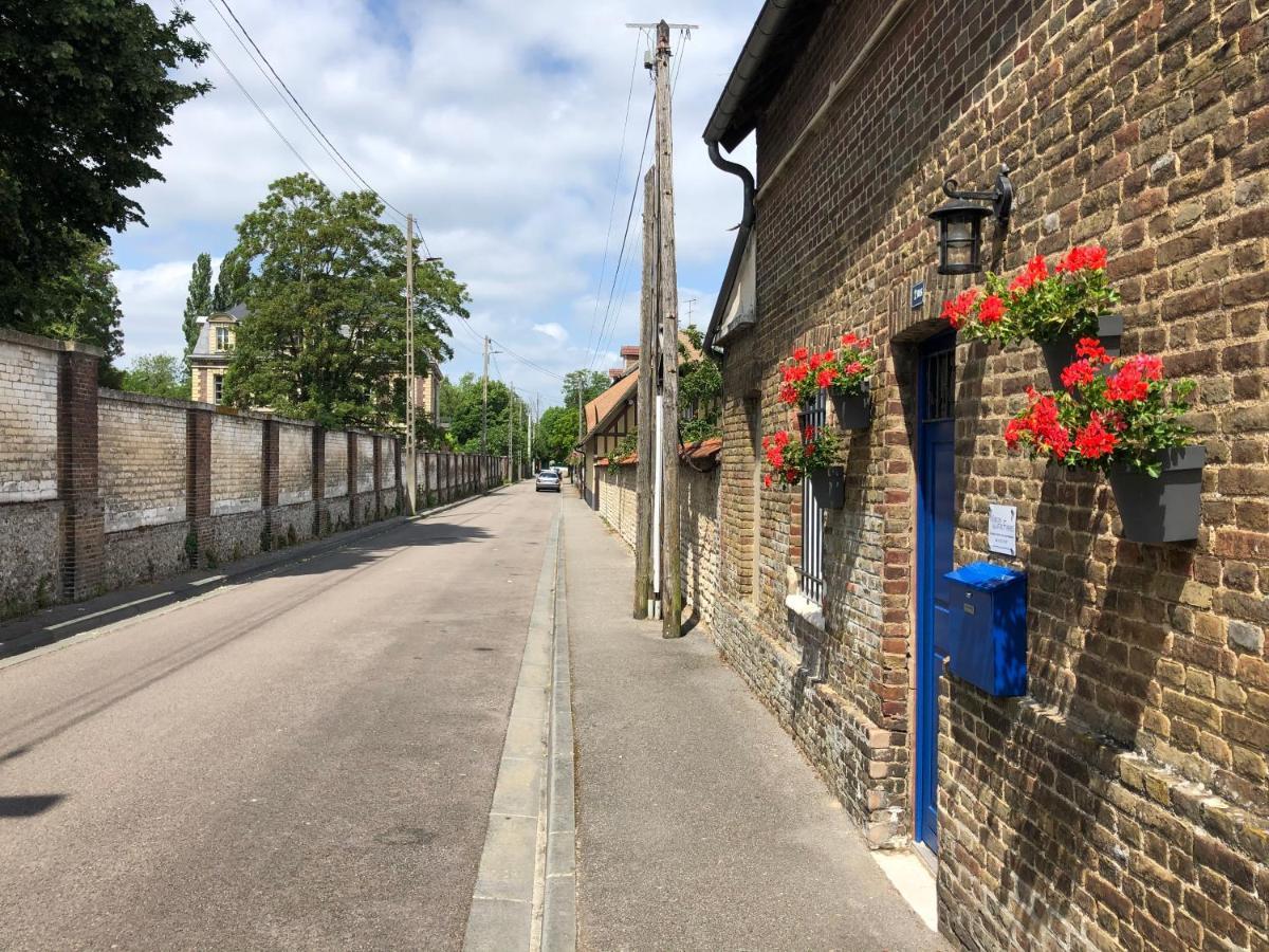 Maison Quatre Freres Bed & Breakfast Louviers Exterior photo